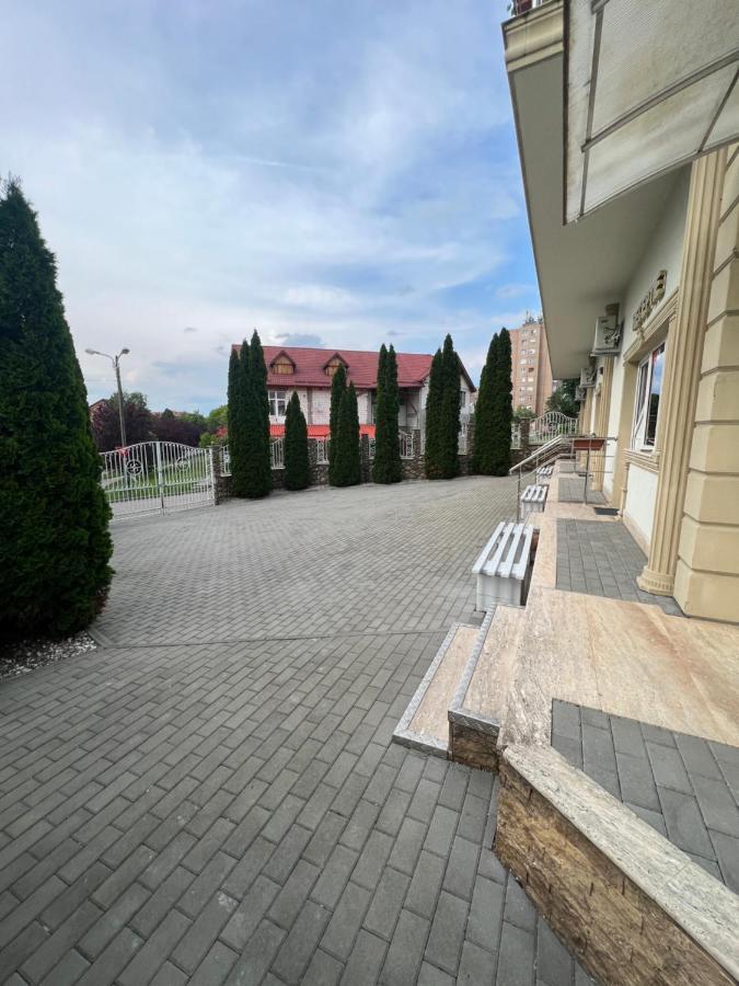 Hotel Gorunul Хунедоара Екстер'єр фото